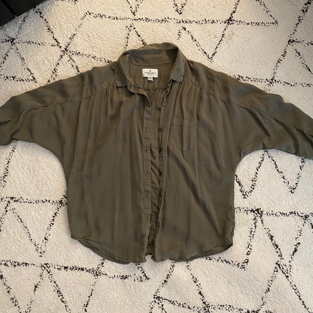 American eagle button up